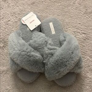 NWT. Halluci Size 38/39 slippers